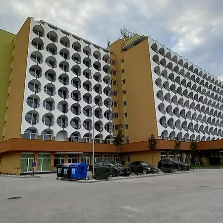 Ikon Apartment *