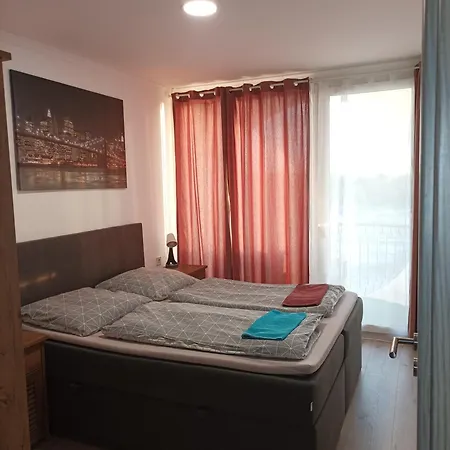 Ikon Apartment *